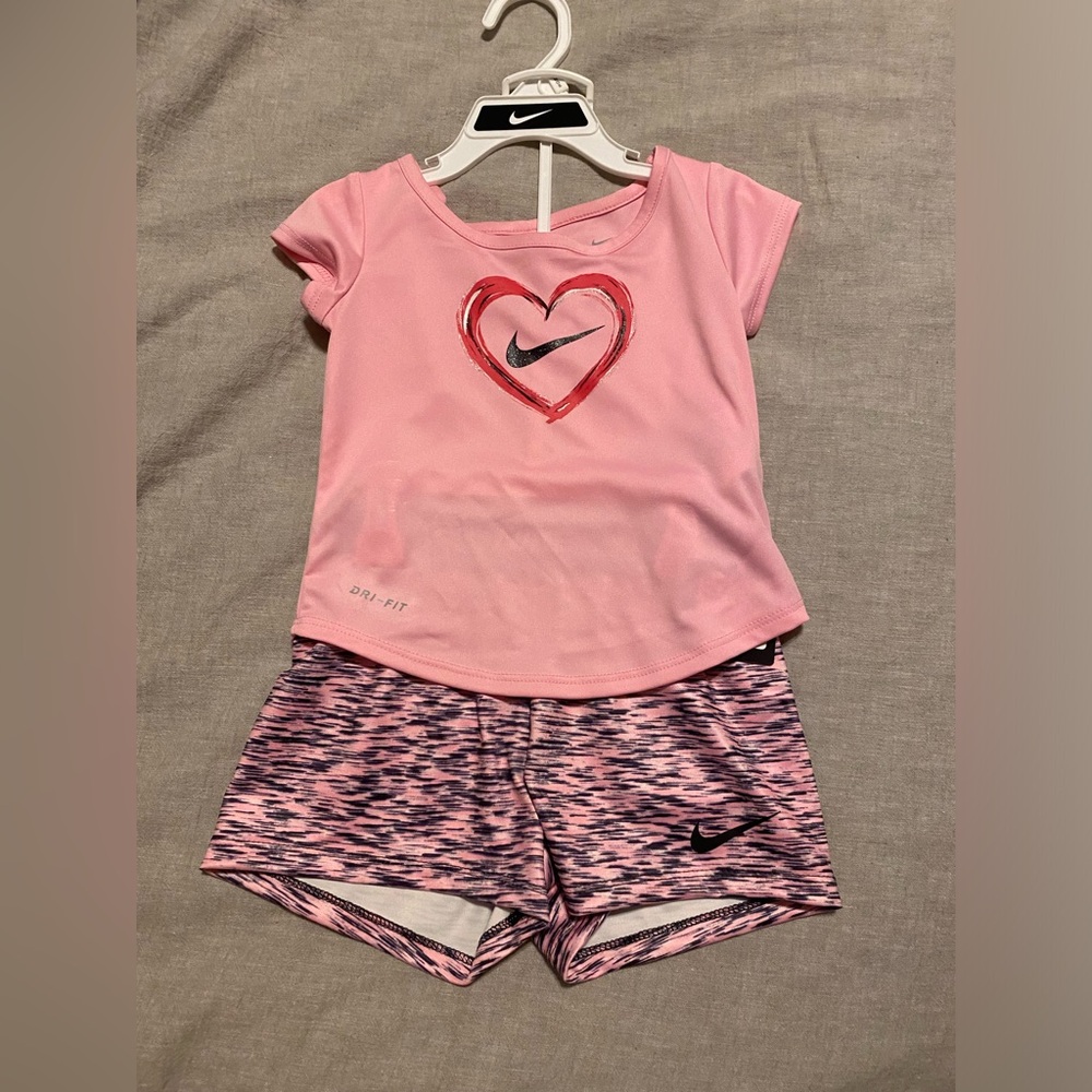 Brand new with tags girls Nike Athletic 2 piece set